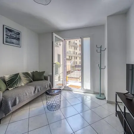R'apparts T2 Cool Corner Apartment *